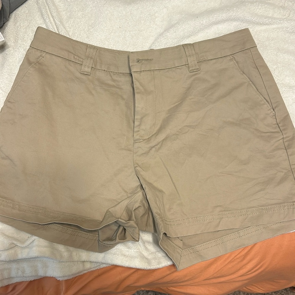 Magellan Outdoor Khaki shorts size 10